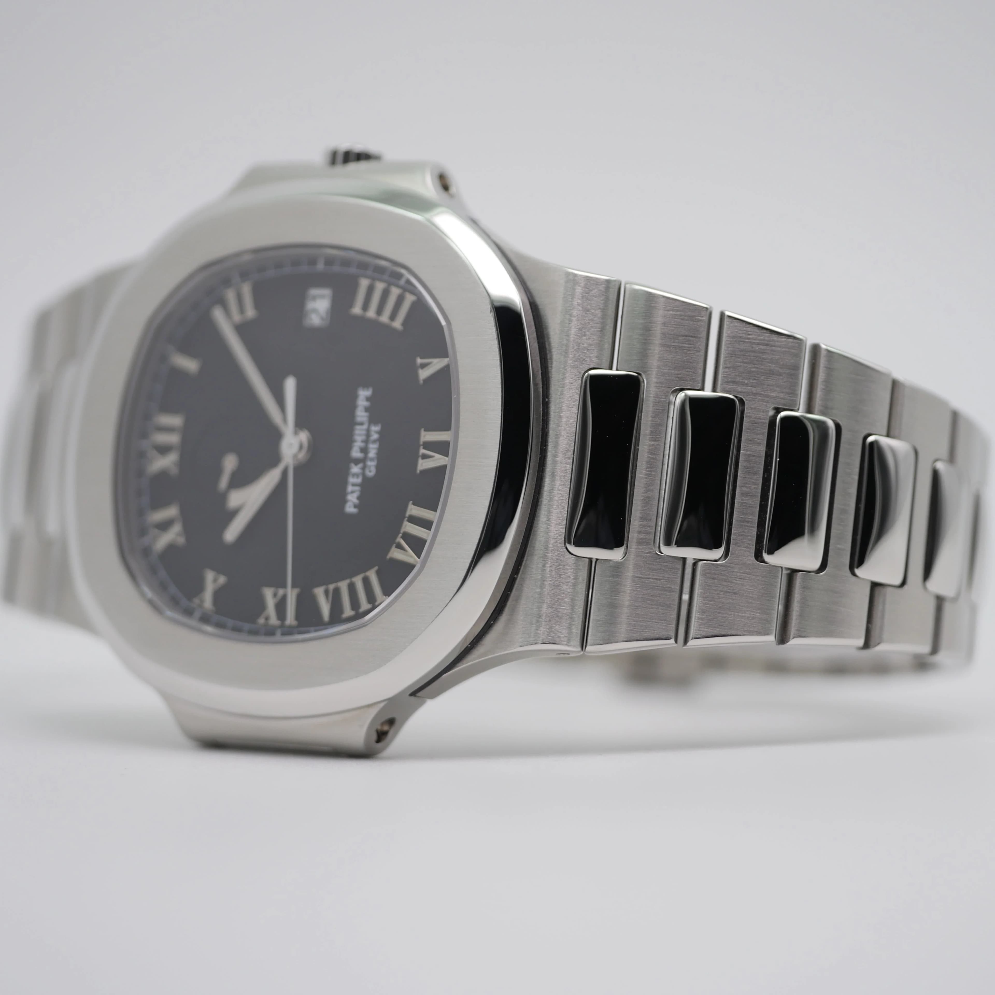 Patek Philippe Nautilus – Ref. 3710/1A, Sehr gut – Bild 2/11