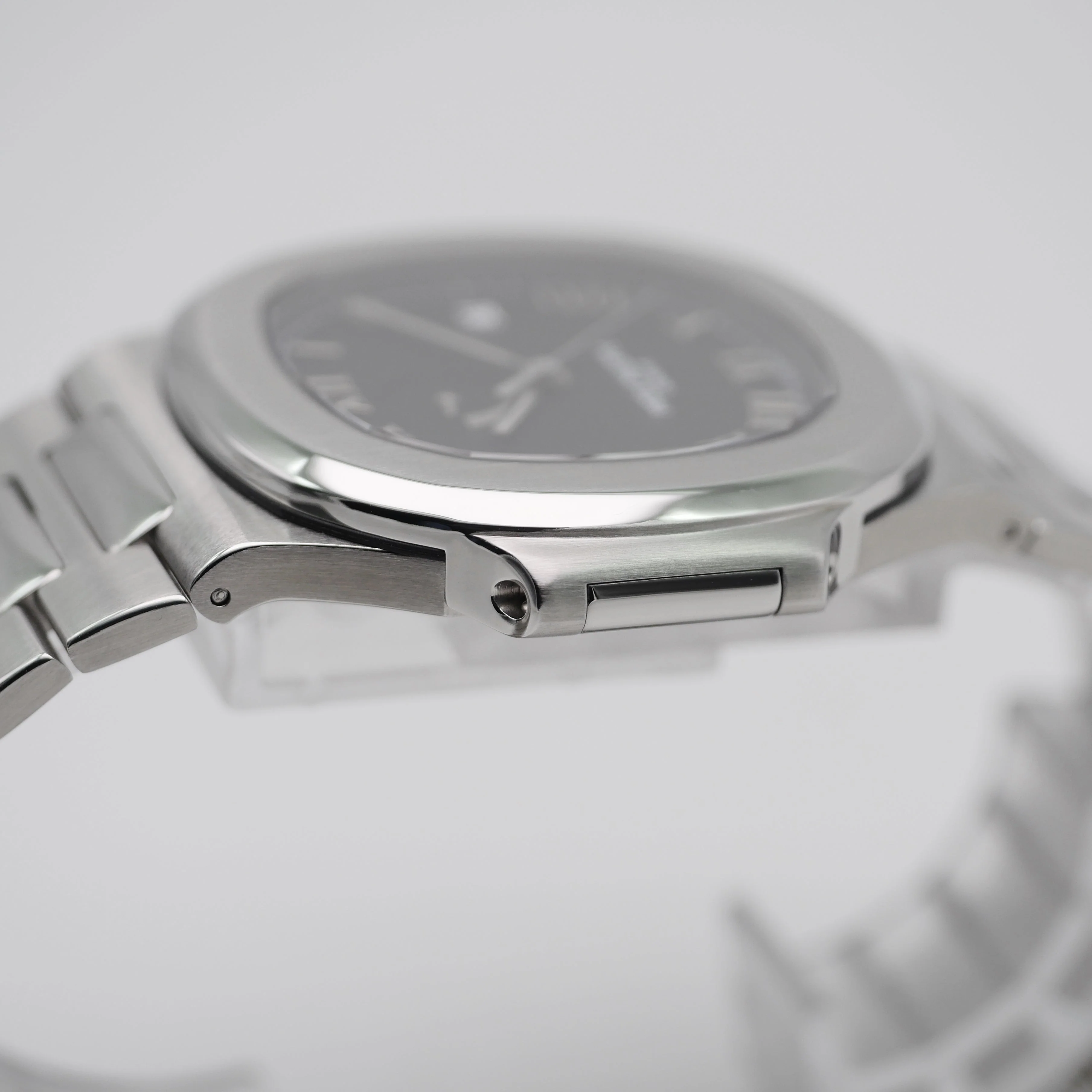 Patek Philippe Nautilus – Ref. 3710/1A, Sehr gut – Bild 2/11