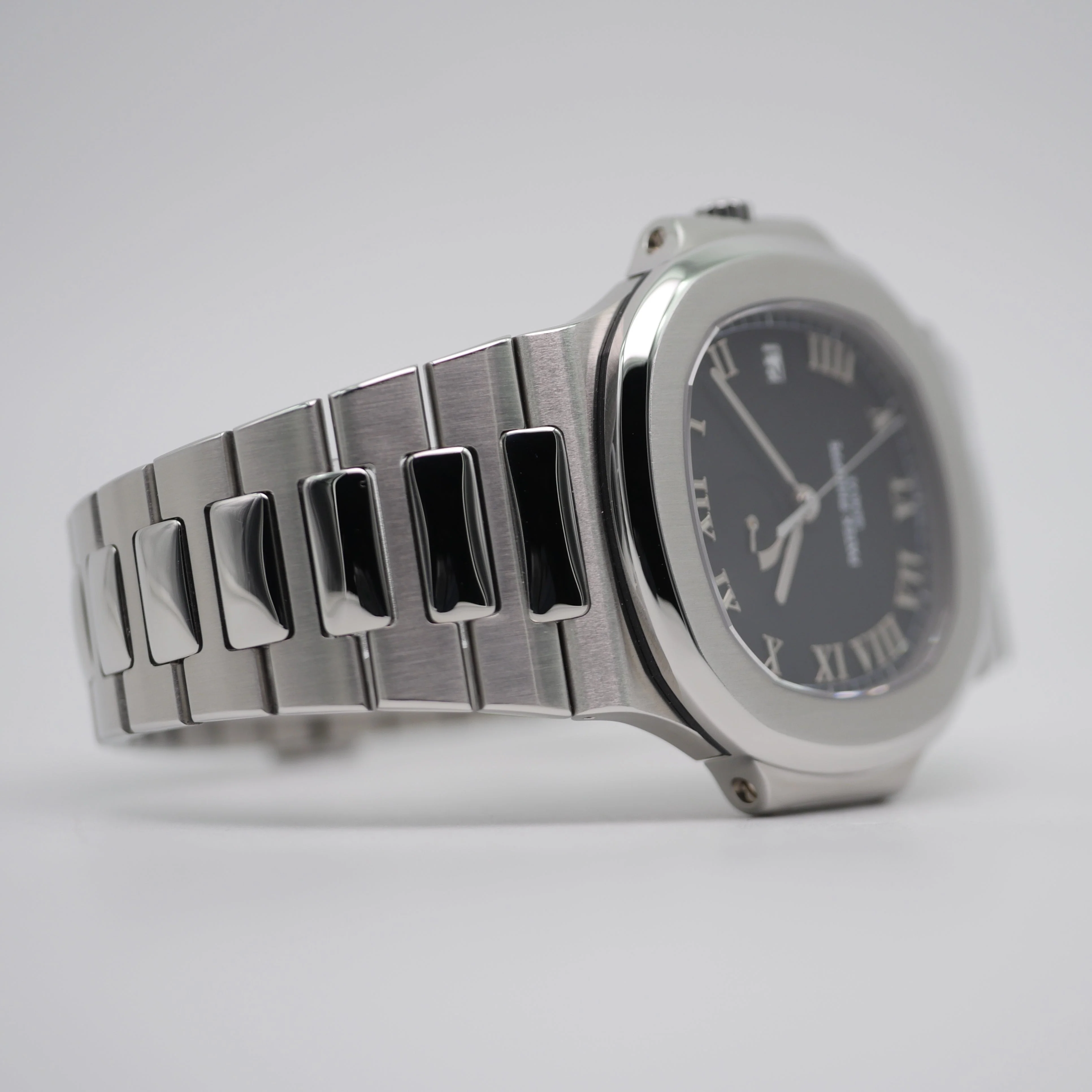 Patek Philippe Nautilus – Ref. 3710/1A, Sehr gut – Bild 2/11