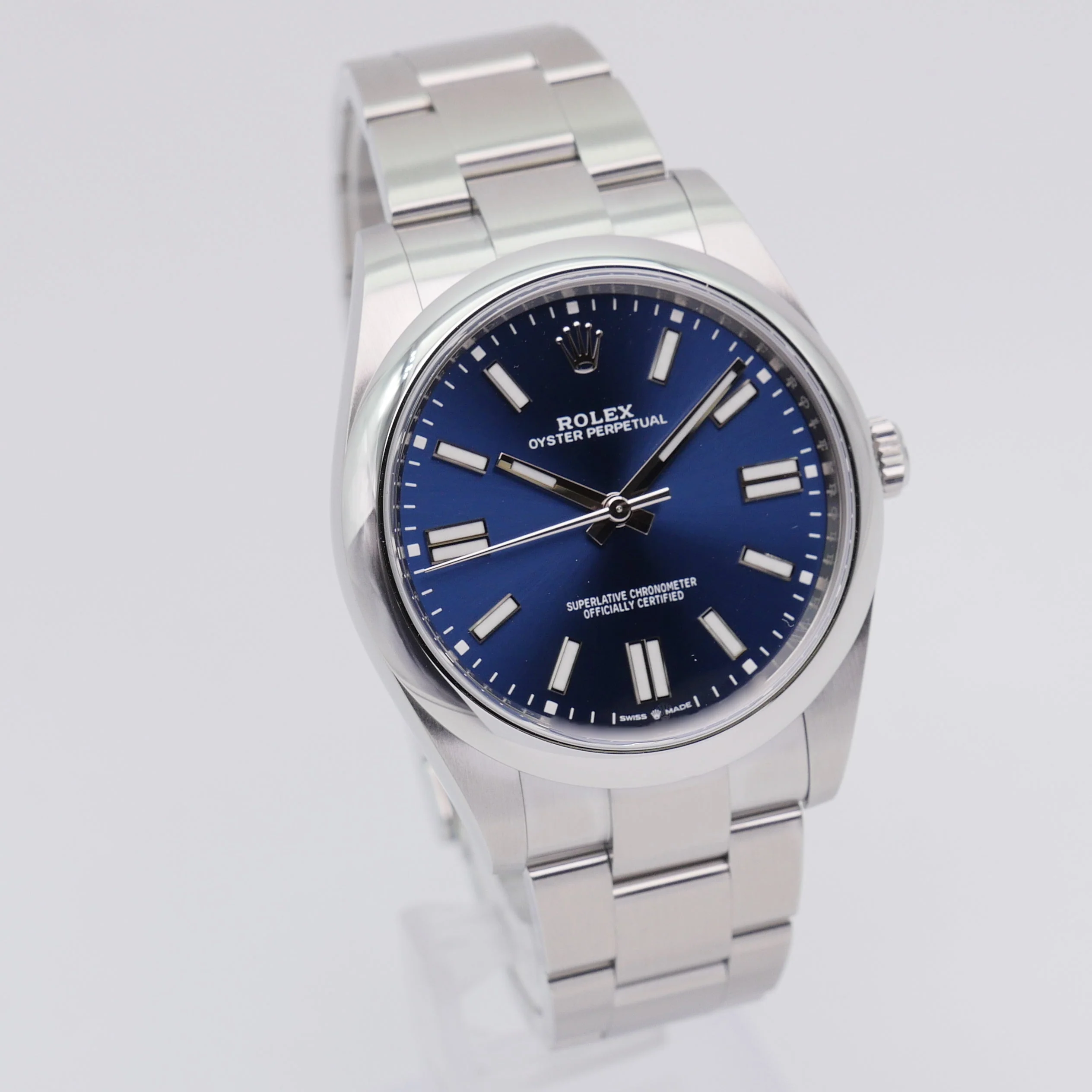 Rolex Oyster Perpetual – Ref. 124300, New – 10/10