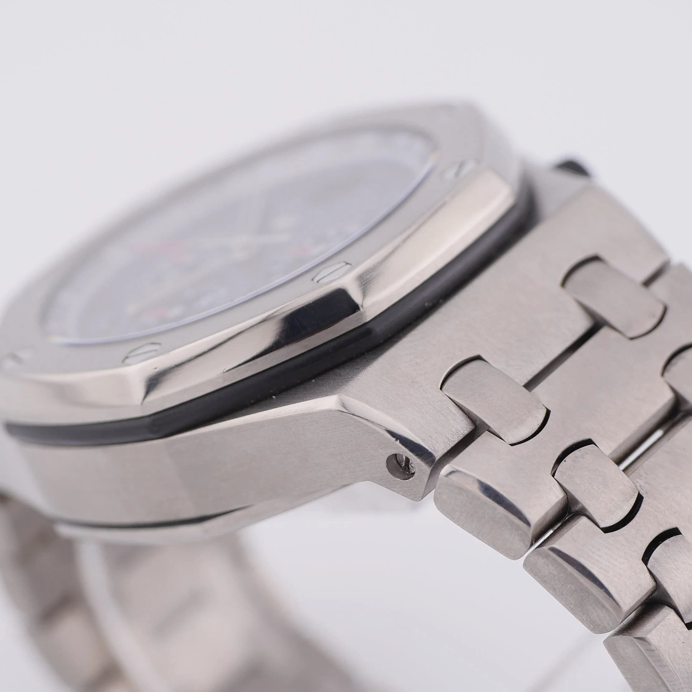 Audemars Piguet Royal Oak Offshore Chronograph – Ref. 26170TI.OO.1000TI.01, Sehr gut – Bild 2/9