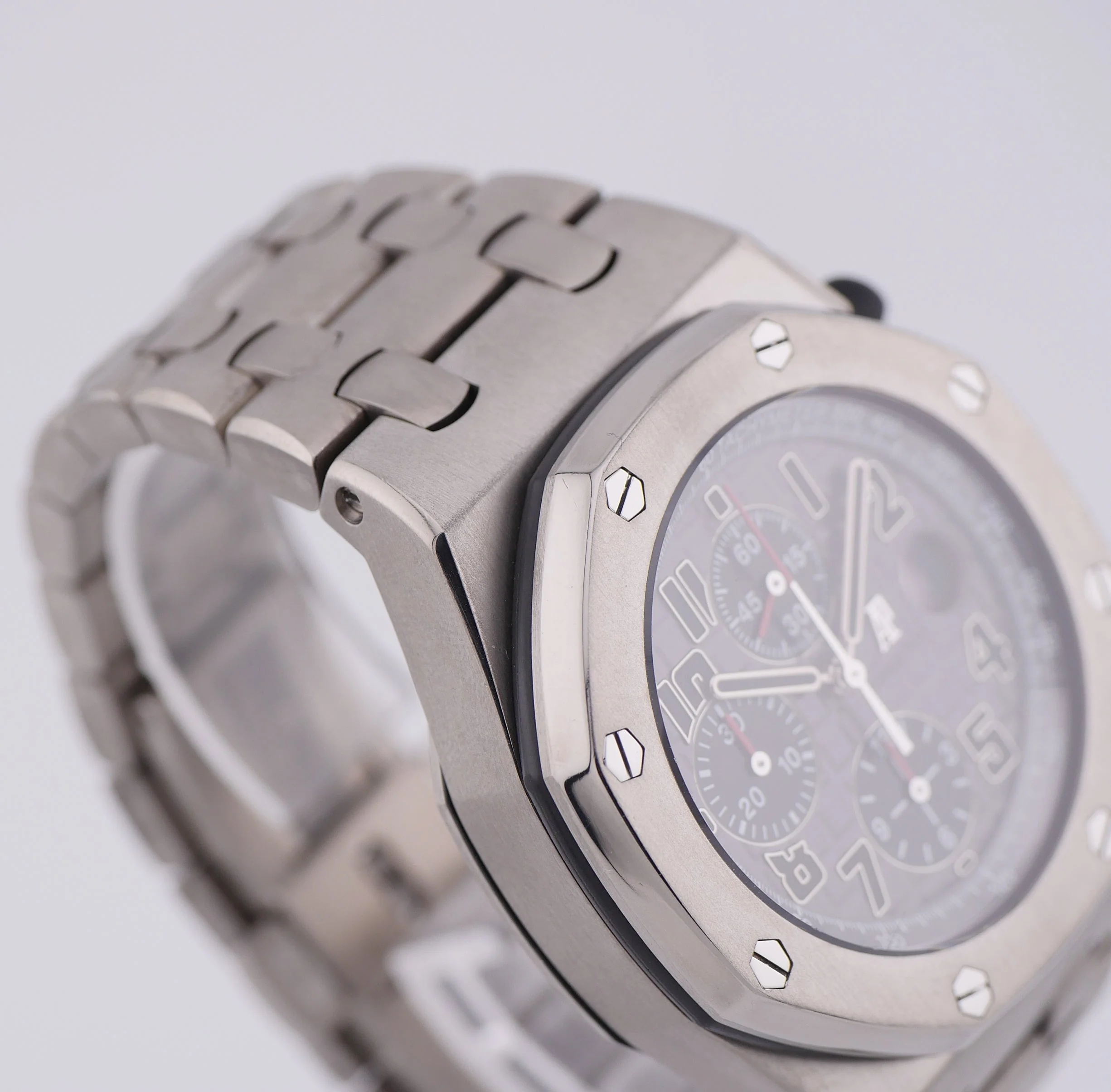Audemars Piguet Royal Oak Offshore Chronograph – Ref. 26170TI.OO.1000TI.01, Sehr gut – 4/9