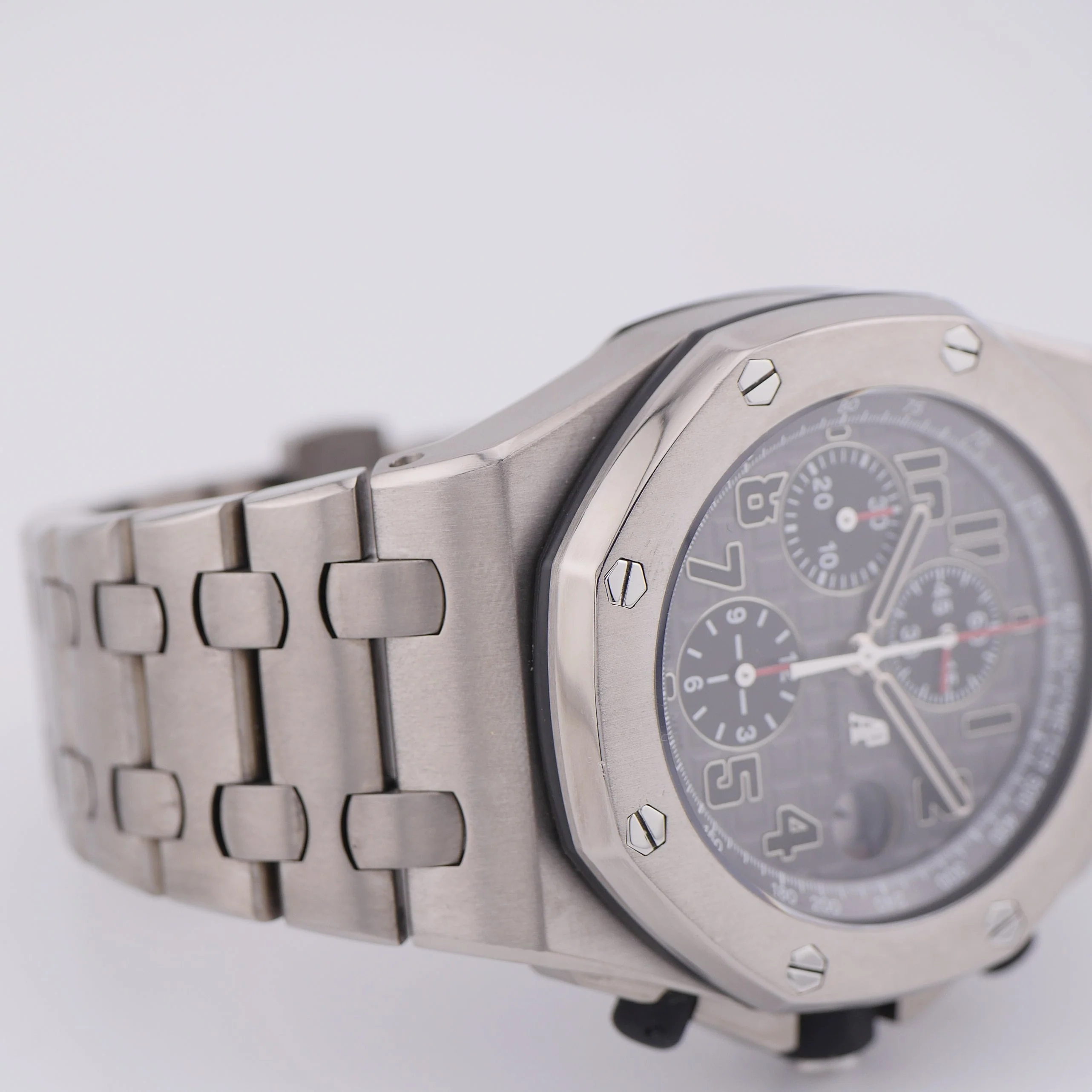 Audemars Piguet Royal Oak Offshore Chronograph – Ref. 26170TI.OO.1000TI.01, Sehr gut – 9/9