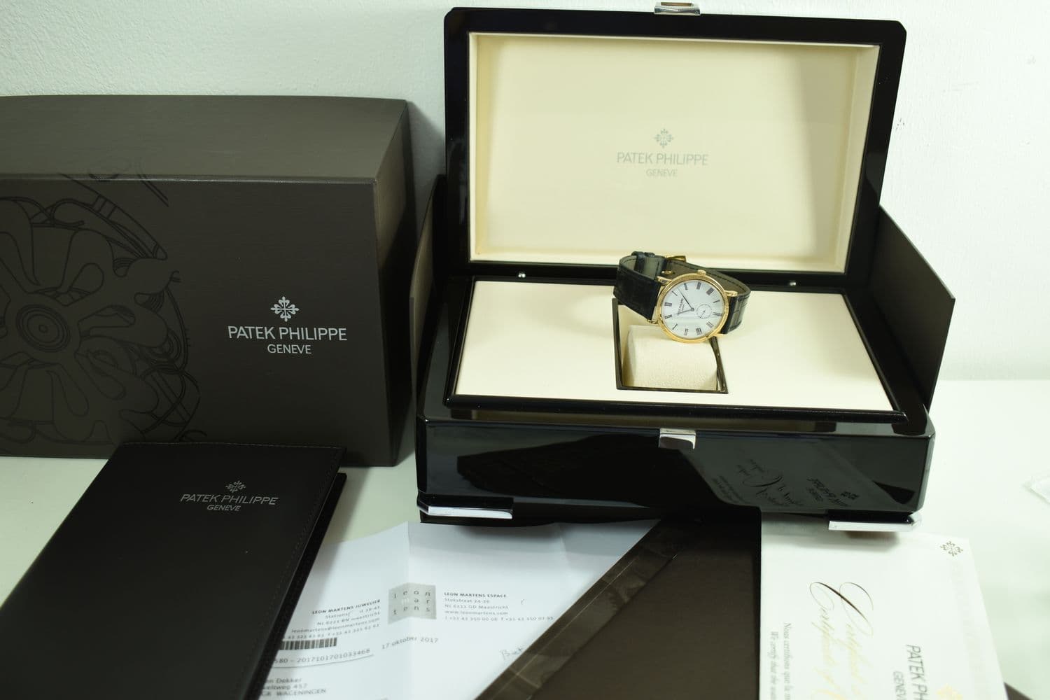 Patek Philippe Calatrava – Ref. 5119R-001, very good – Image 2/11