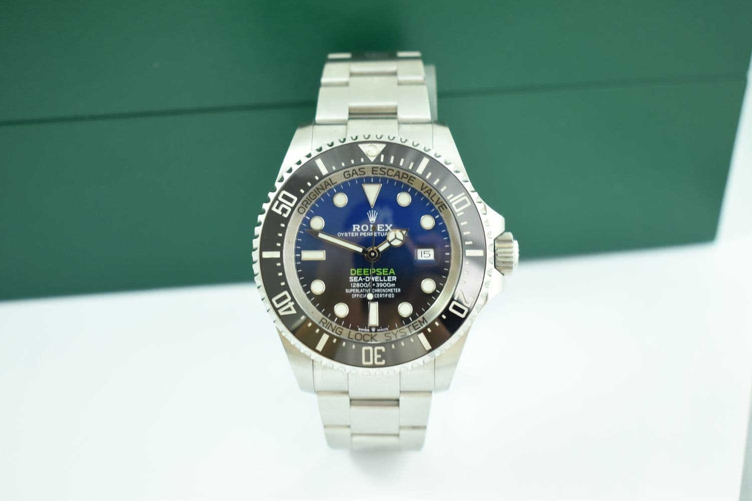 Rolex Sea-Dweller – Ref. 126660, Gut – Bild 1/9