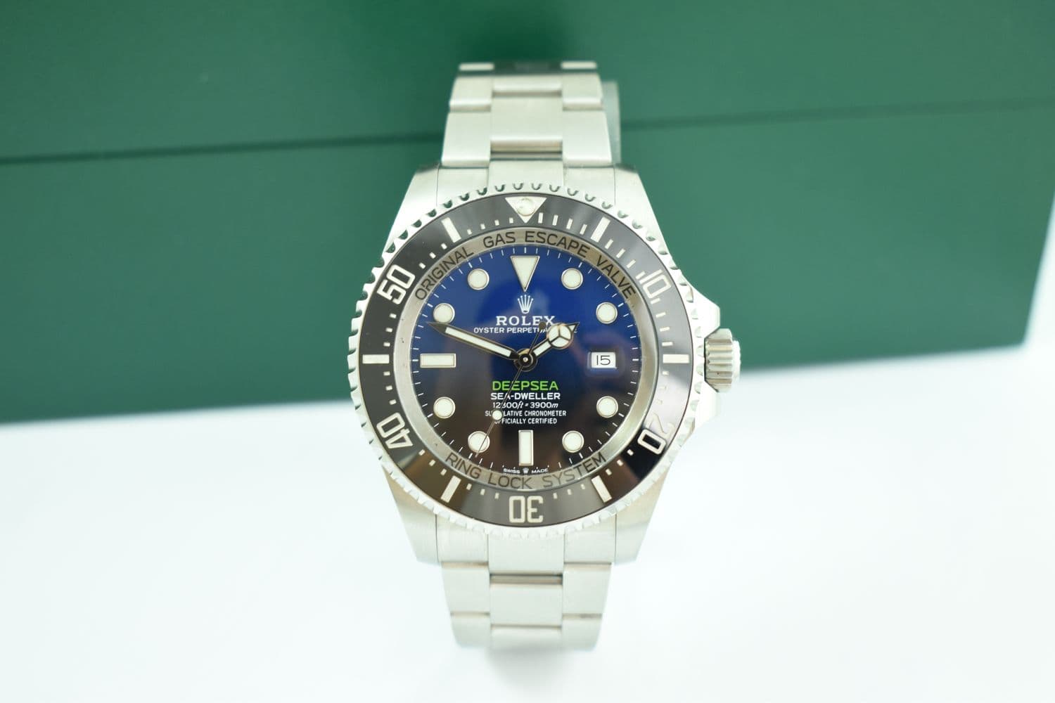 Rolex Sea-Dweller – Ref. 126660, Gut – Bild 2/9