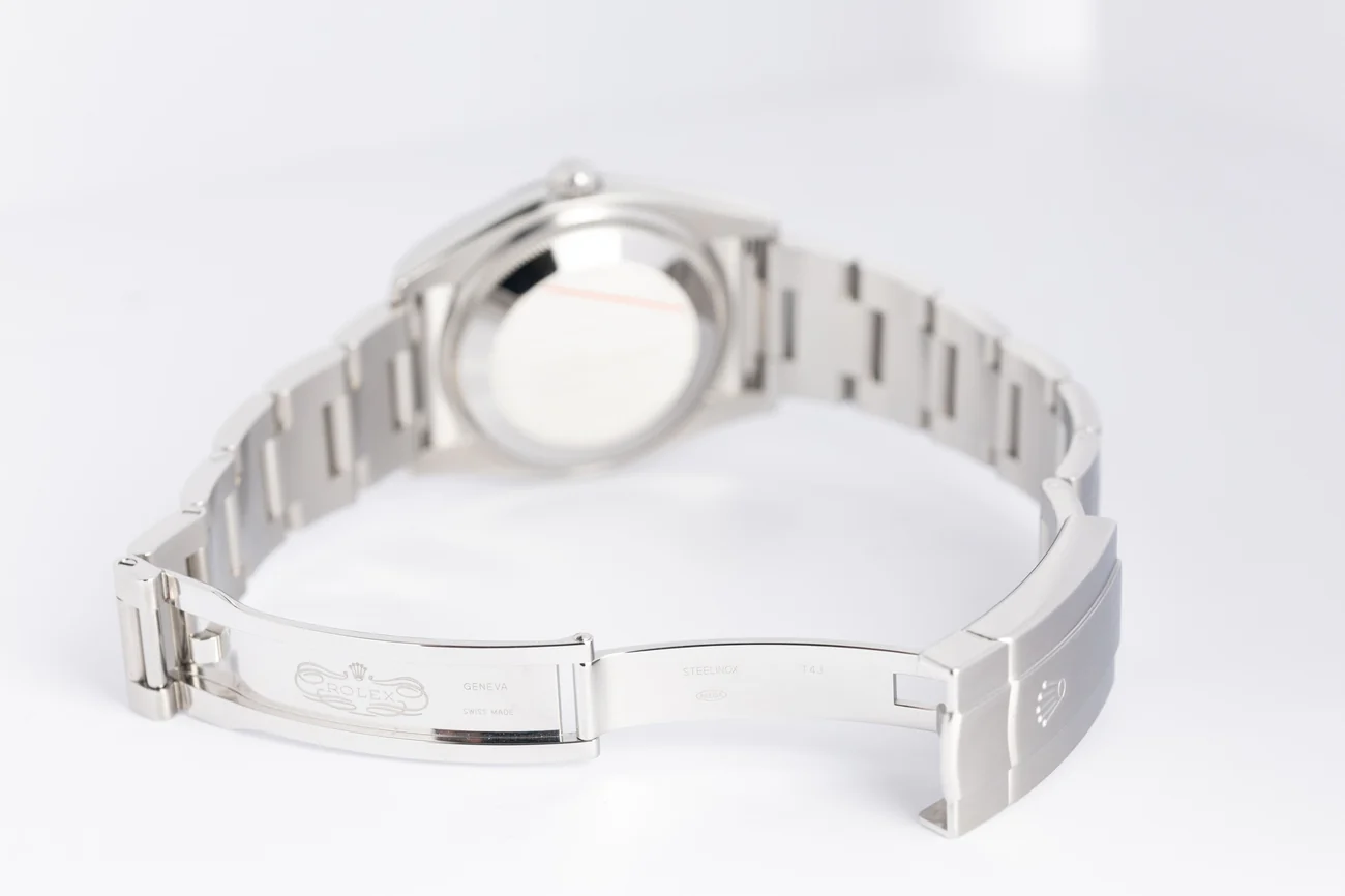 Rolex Oyster Perpetual – Ref. 114200, Sehr gut – 8/10
