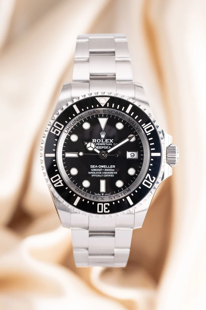 Rolex Sea-Dweller – Ref. 136660, Sehr gut – 1/10