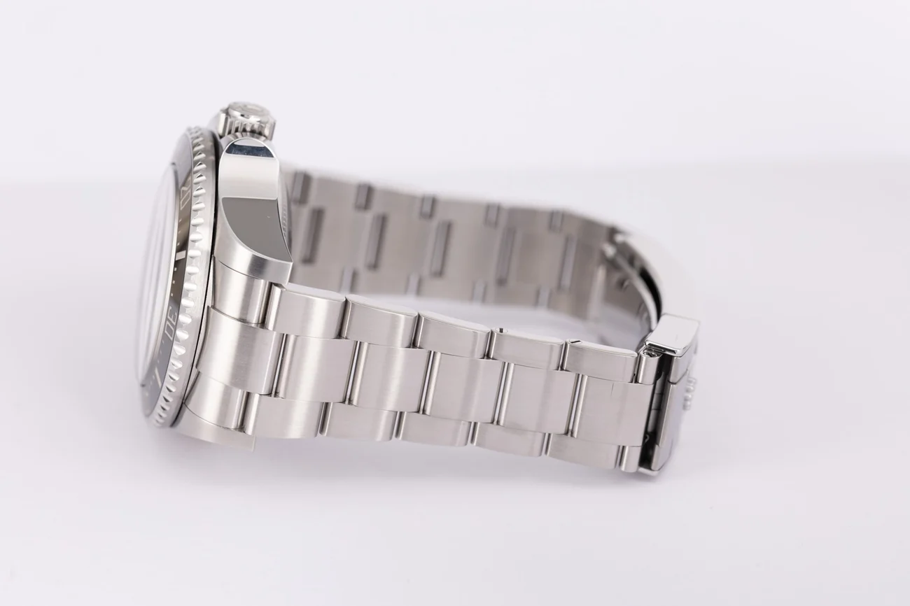 Rolex Sea-Dweller – Ref. 136660, Sehr gut – 6/10