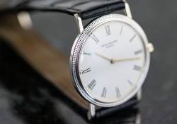 Patek Philippe Calatrava – Ref. 3520/00D, Sehr gut – 4/19
