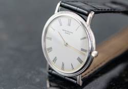 Patek Philippe Calatrava – Ref. 3520/00D, Sehr gut – 14/19