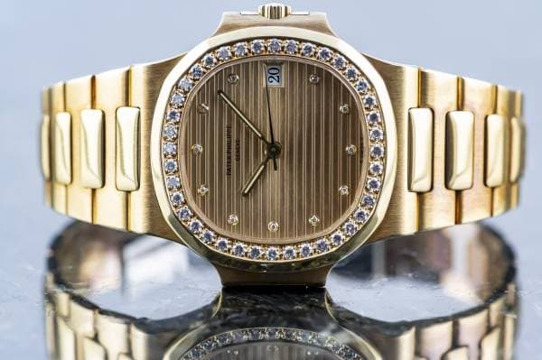 Patek Philippe Nautilus – Ref. 3800/3J, Sehr gut – Bild 1/14