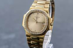 Patek Philippe Nautilus – Ref. 3800/3J, Sehr gut – 12/14