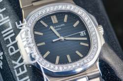 Patek Philippe Nautilus – Ref. 5713/1G-001, Gebraucht – 6/20