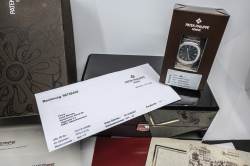 Patek Philippe Nautilus – Ref. 5713/1G-001, Gebraucht – 11/20