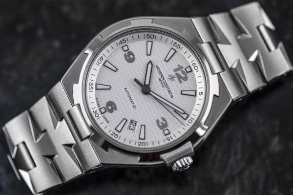 Vacheron Constantin Overseas – Ref. 47040/B01A-9093, Sehr gut – Bild 1/15