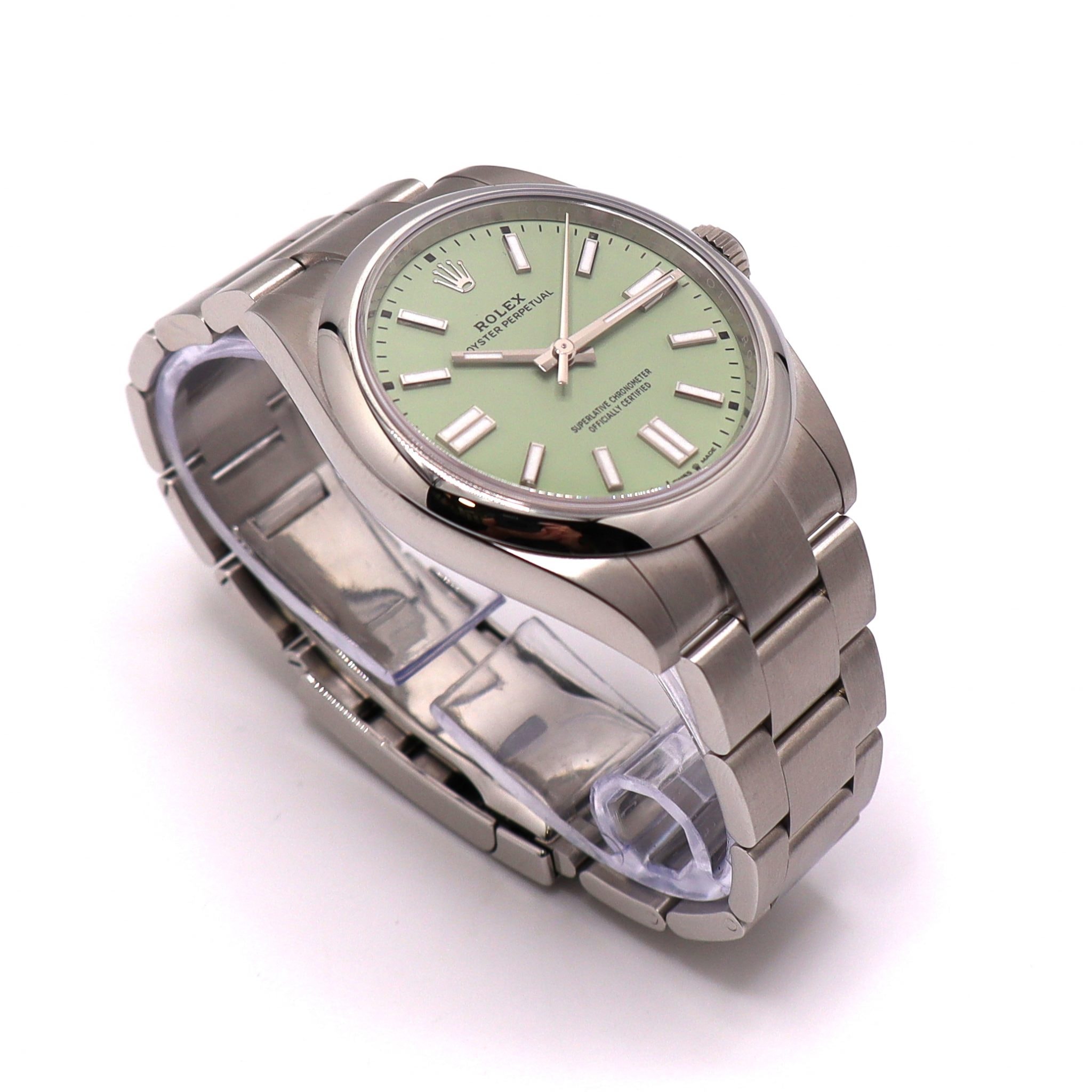 Rolex Oyster Perpetual – Ref. 134300, Sehr gut – 2/5