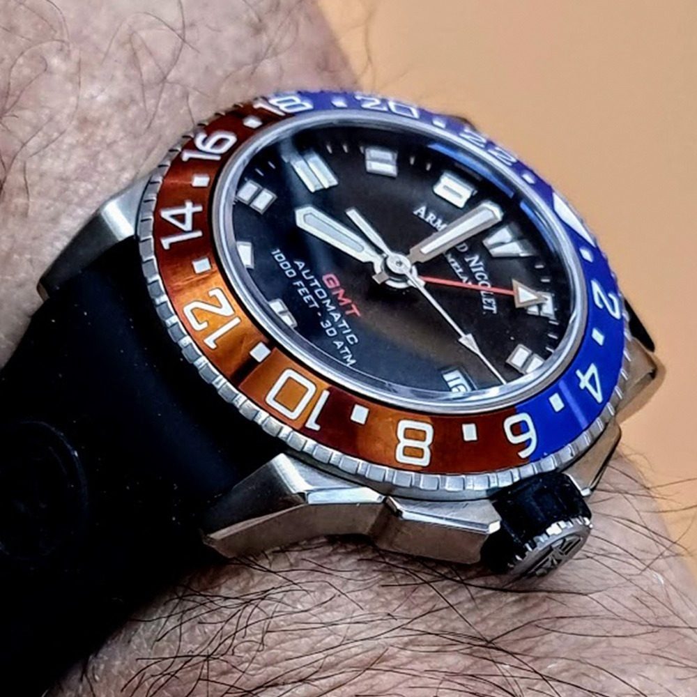 Armand Nicolet JS9-41 GMT – Ref. A487BGN-NR-GG2710N, Gut – 4/16