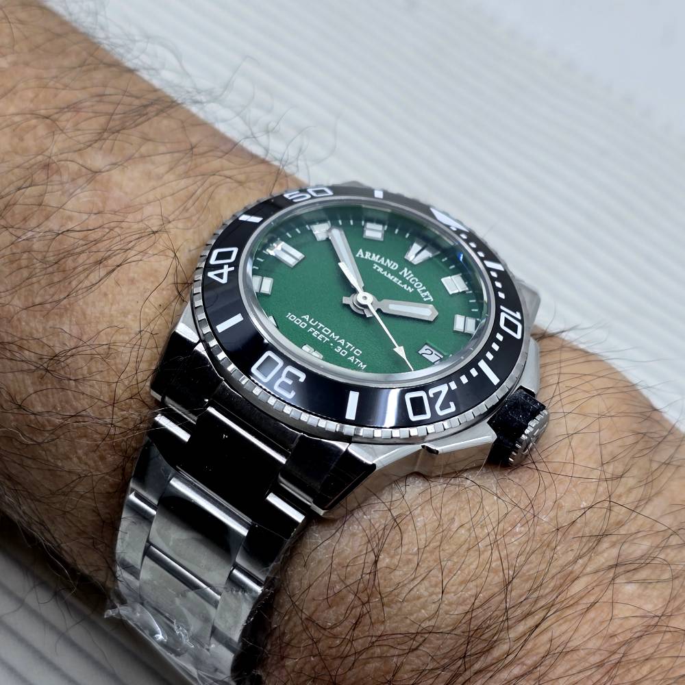 Armand Nicolet JS9 Automatic – Ref. A481AGN-VR-MA2481AA, good – 14/18
