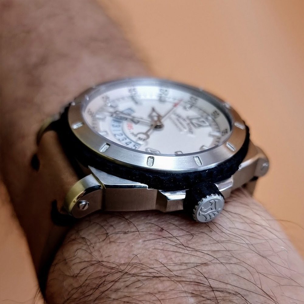 Armand Nicolet S05-3 – Ref. A713BGN-AG-PK4140CA, Gut – 4/16