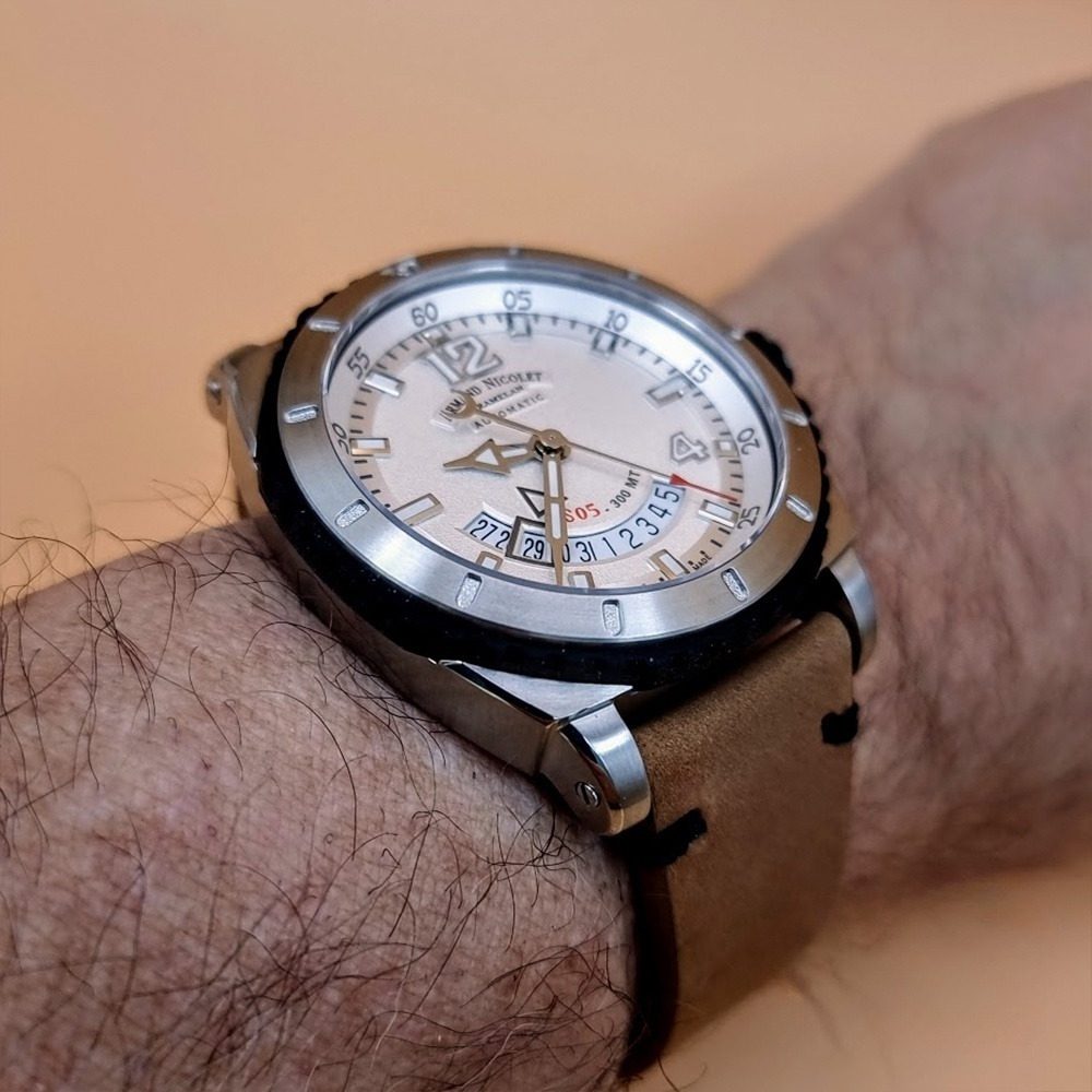 Armand Nicolet S05-3 – Ref. A713BGN-AG-PK4140CA, Gut – 12/16