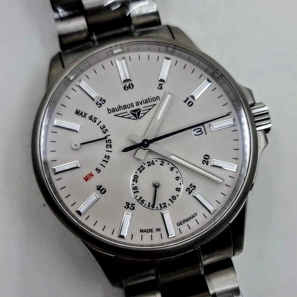 Bauhaus Aviation Titanium Power Reserve – Ref. 2860M-5, Gut – Bild 1/15
