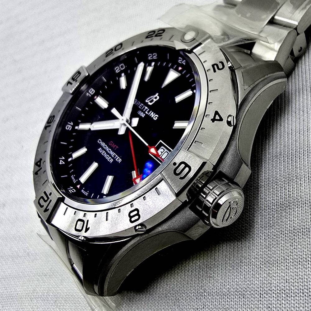 Breitling Avenger – Ref. A32320101B1A1, Gut – 4/16