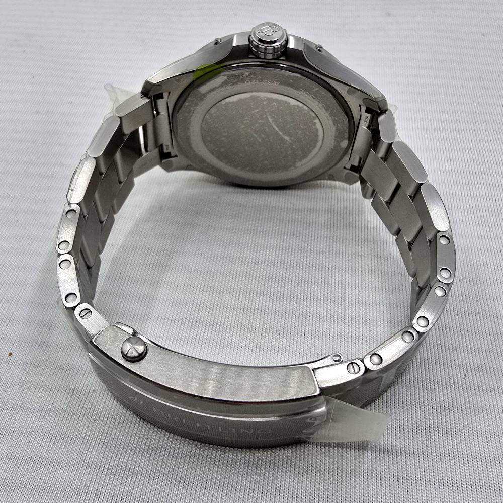 Breitling Avenger – Ref. A32320101B1A1, Gut – 8/16