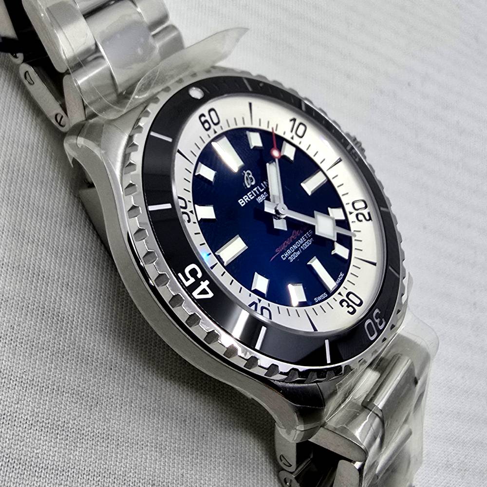 Breitling Superocean – Ref. A17376211C1A1, Gut – 8/15