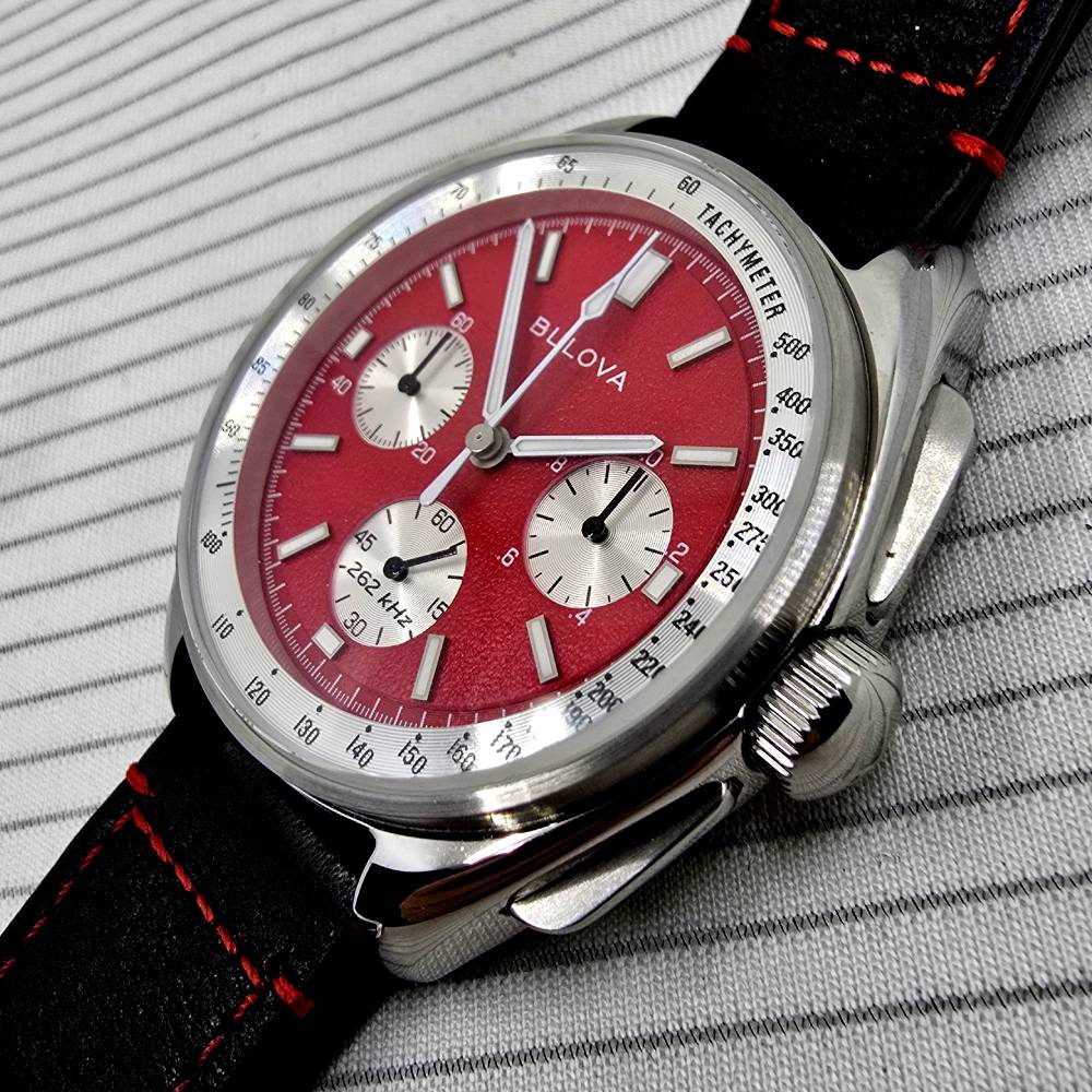 Bulova Lunar Pilot Chronograph Blood Moon – Ref. 96K115, Gut – 10/17