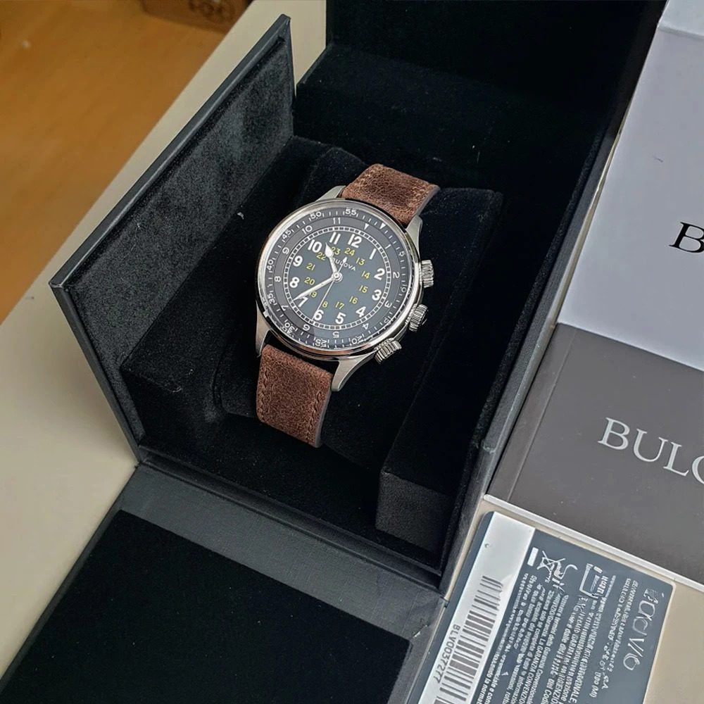 Bulova Pilot A-15 GMT – Ref. 96A245, Gut – 2/14