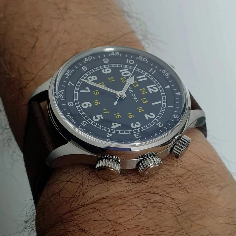 Bulova Pilot A-15 GMT – Ref. 96A245, Gut – 5/14