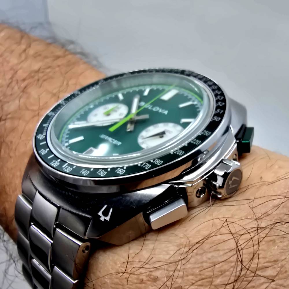 Bulova Racer Chronograph – Ref. 98B468, Gut – 8/17