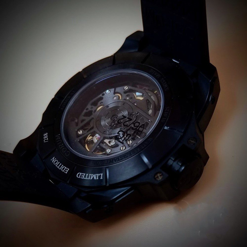 Corum Admiral's Cup – Ref. A082/03685 – 082.406.95/F371 NO10, Gut – 13/16