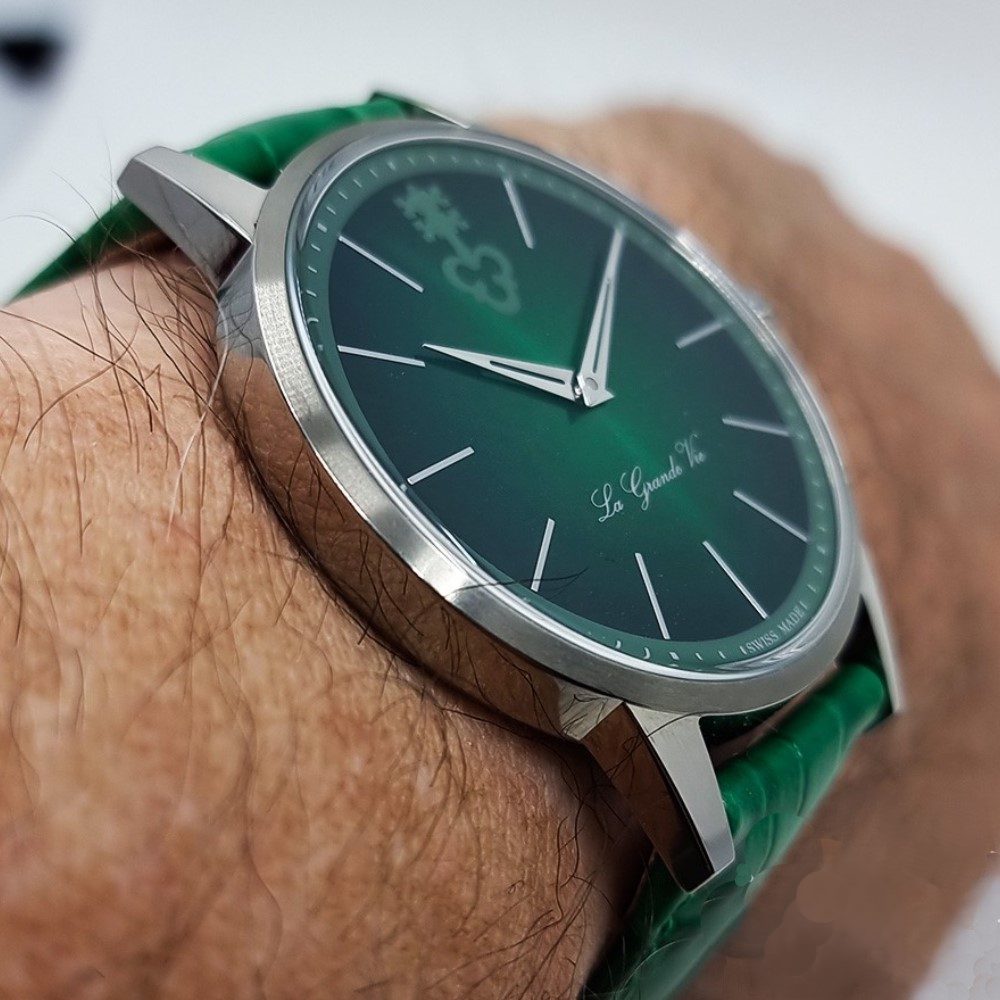 Corum Heritage – Ref. 082.750.04/0057 LG07, good – 9/16