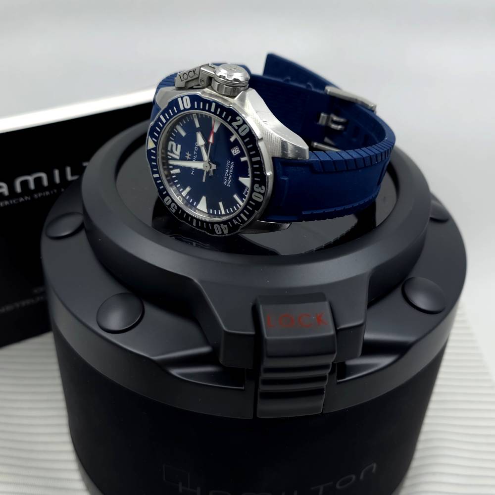 Hamilton Khaki Navy – Ref. H77705345, Gut – 3/18