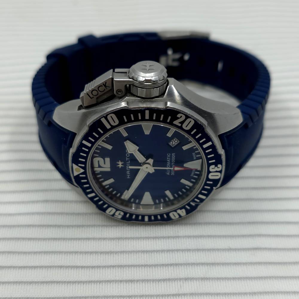 Hamilton Khaki Navy – Ref. H77705345, Gut – 14/18