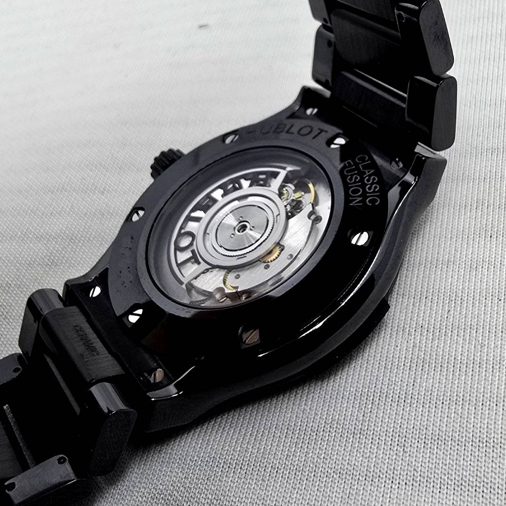 Hublot Classic Fusion – Ref. 548.CM.1170.CM, Gut – 10/18