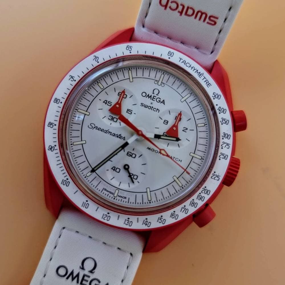 Swatch Moonswatch – Ref. SO33R100, Gut – Bild 1/21