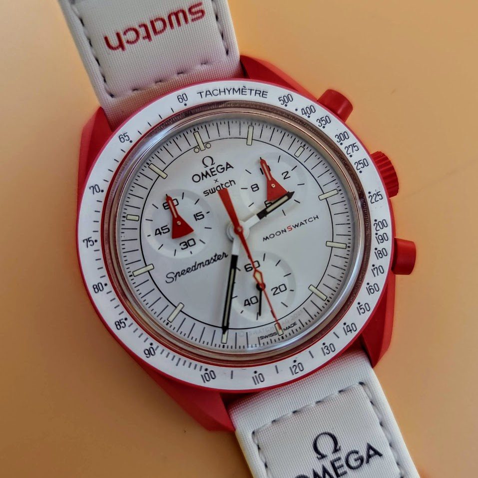 Swatch Moonswatch – Ref. SO33R100, Gut – 9/21