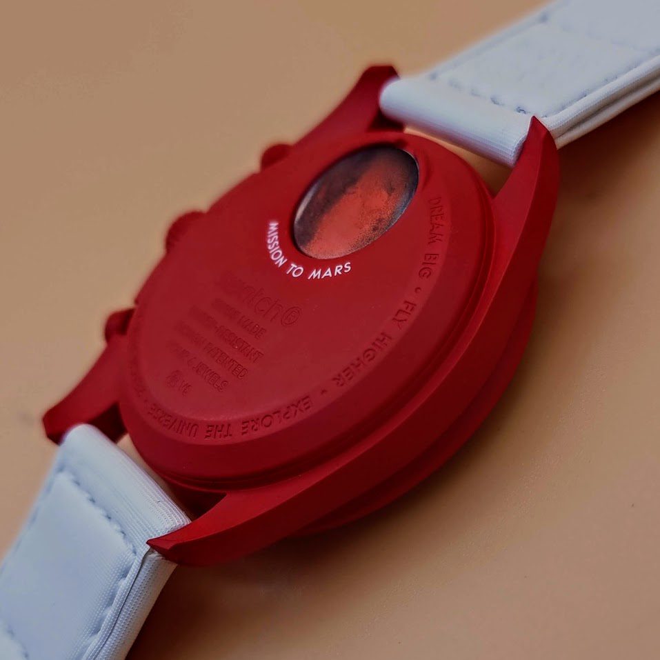 Swatch Moonswatch – Ref. SO33R100, Gut – 20/21