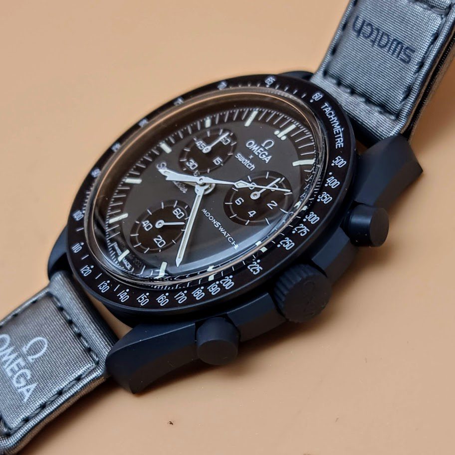 Swatch Moonswatch – Ref. SO33A100, Gut – 10/19