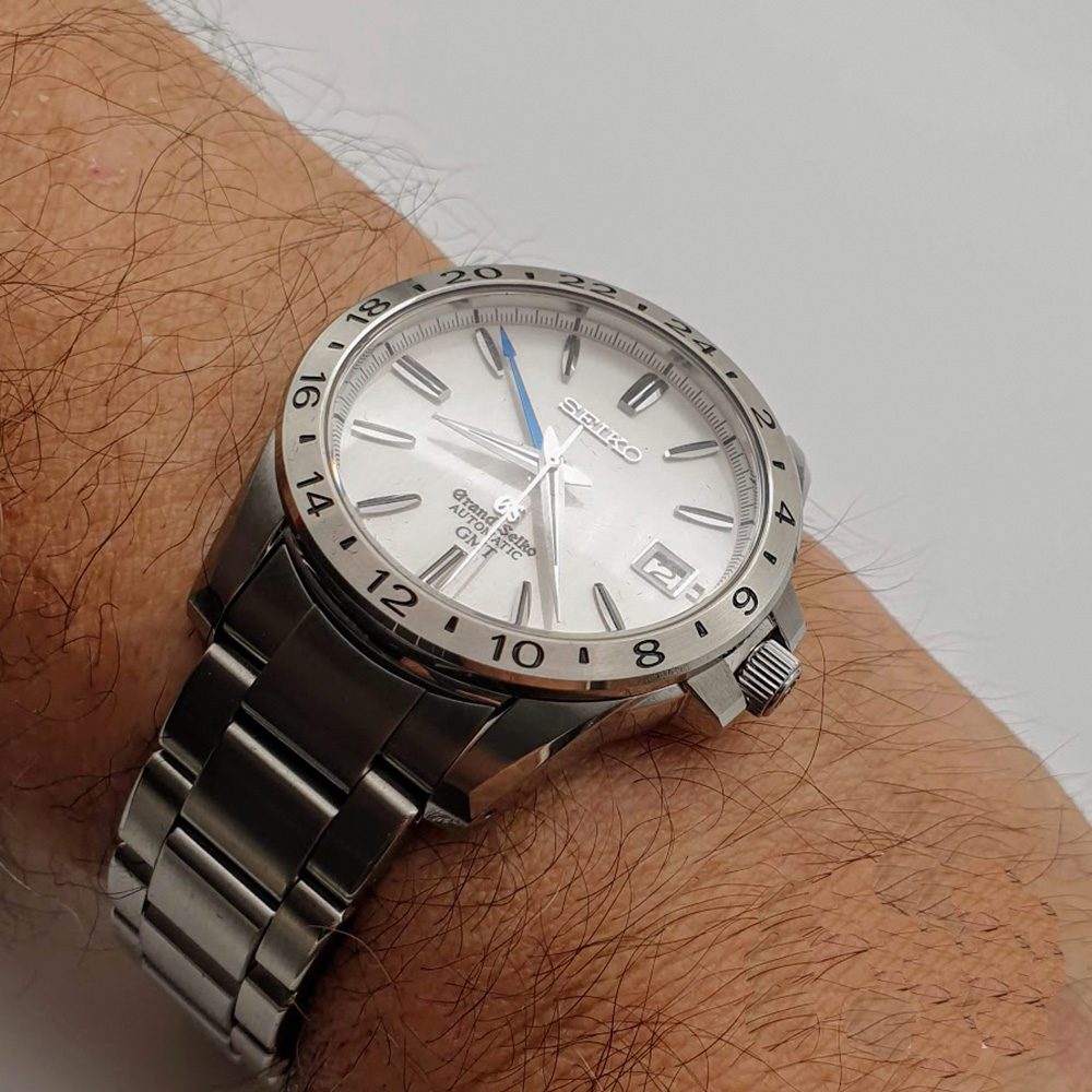 Grand Seiko Sport Collection GMT – Ref. SBGM025, Gut – 12/16