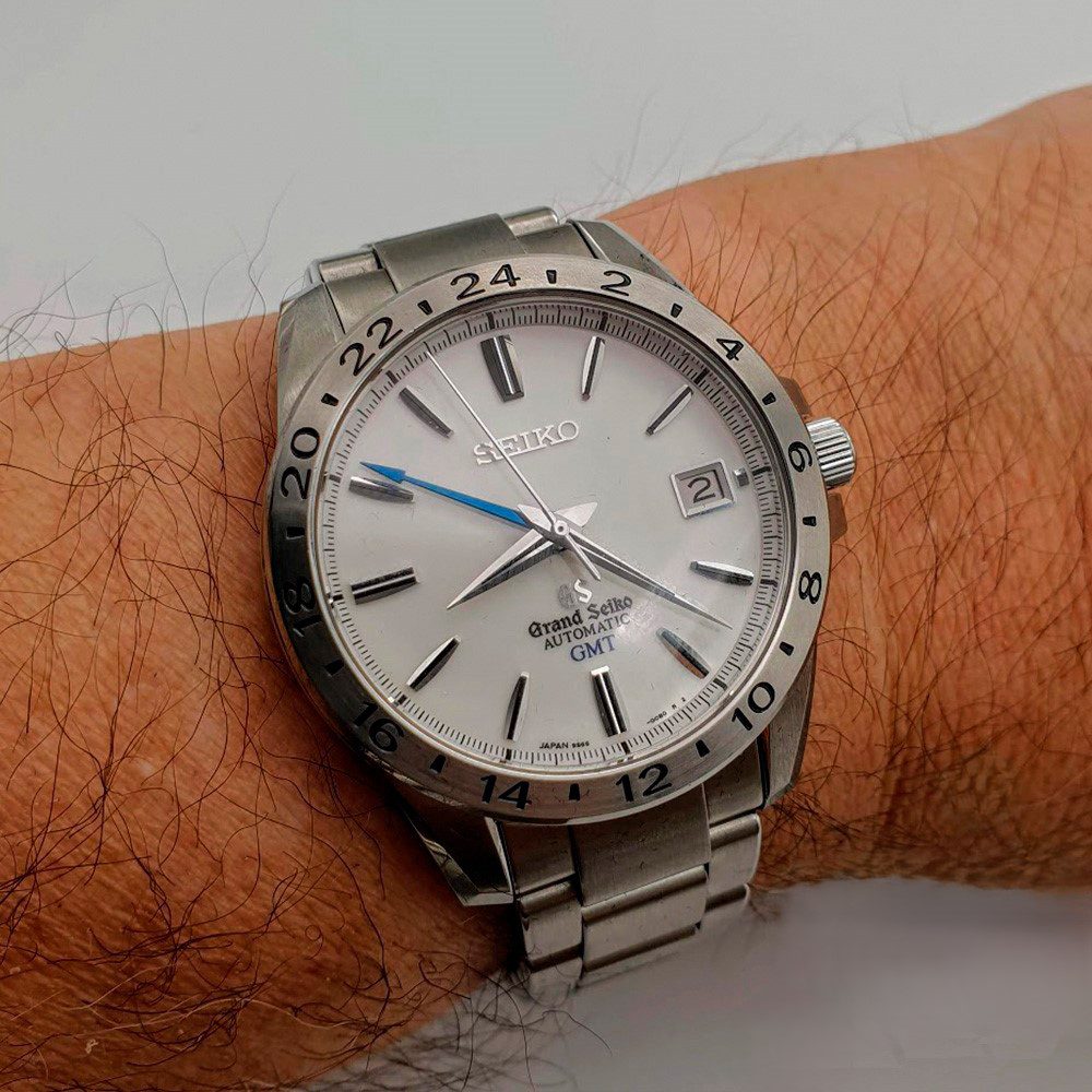 Grand Seiko Sport Collection GMT – Ref. SBGM025, Gut – 13/16