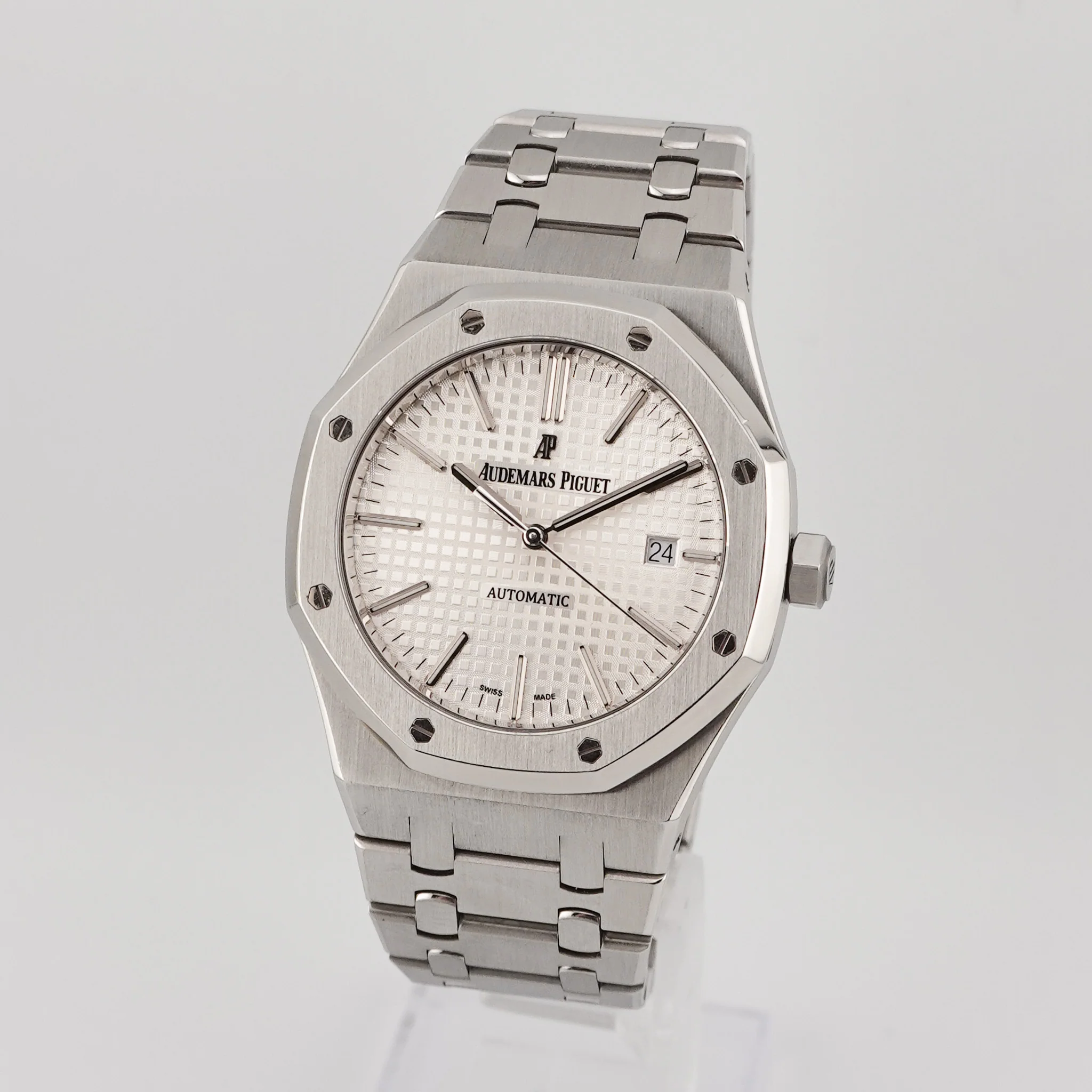 Audemars Piguet Royal Oak – Ref. 15400ST.OO.1220ST.02, good – 3/9