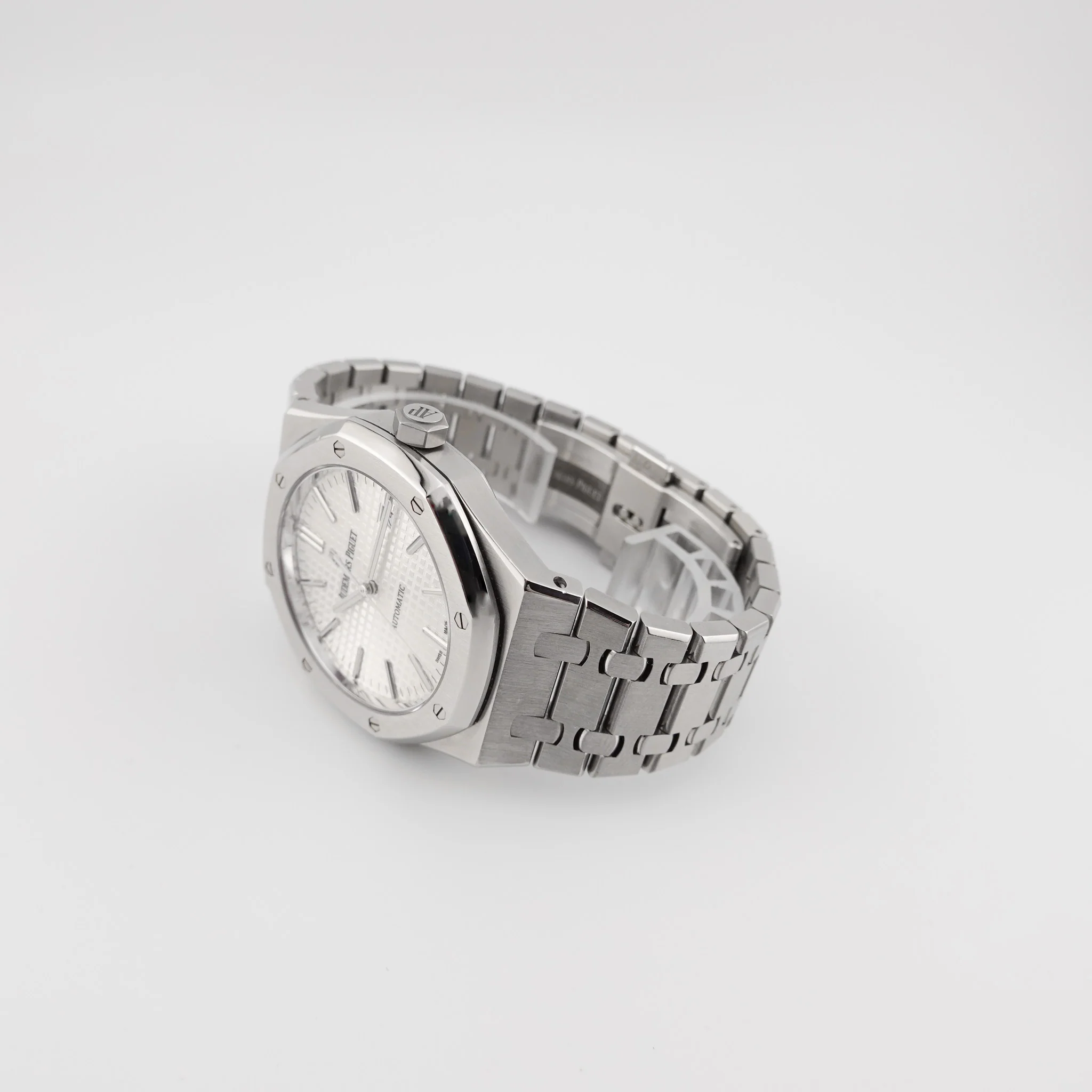 Audemars Piguet Royal Oak – Ref. 15400ST.OO.1220ST.02, good – 9/9
