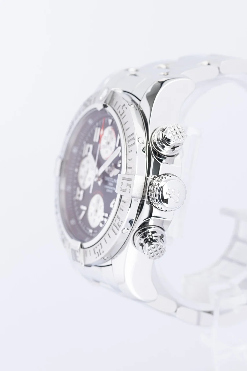 Breitling Avenger – Ref. A13381, very good – 3/10