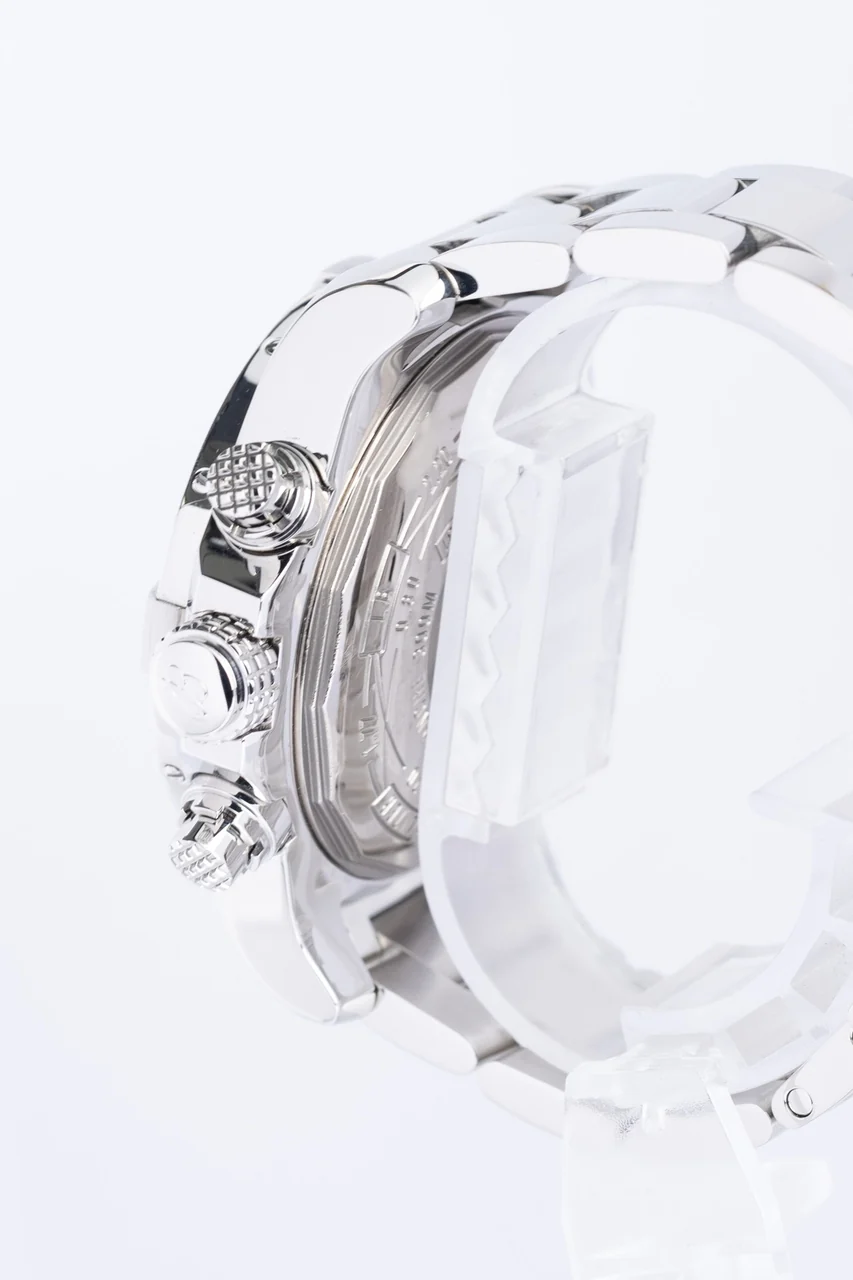 Breitling Avenger – Ref. A13381, very good – 4/10