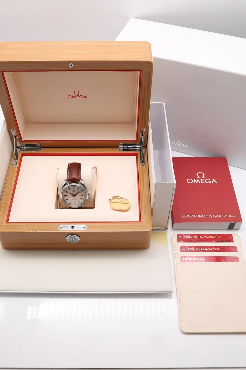 Omega Aqua Terra – Ref. 22012412102001, Sehr gut – Bild 2/11