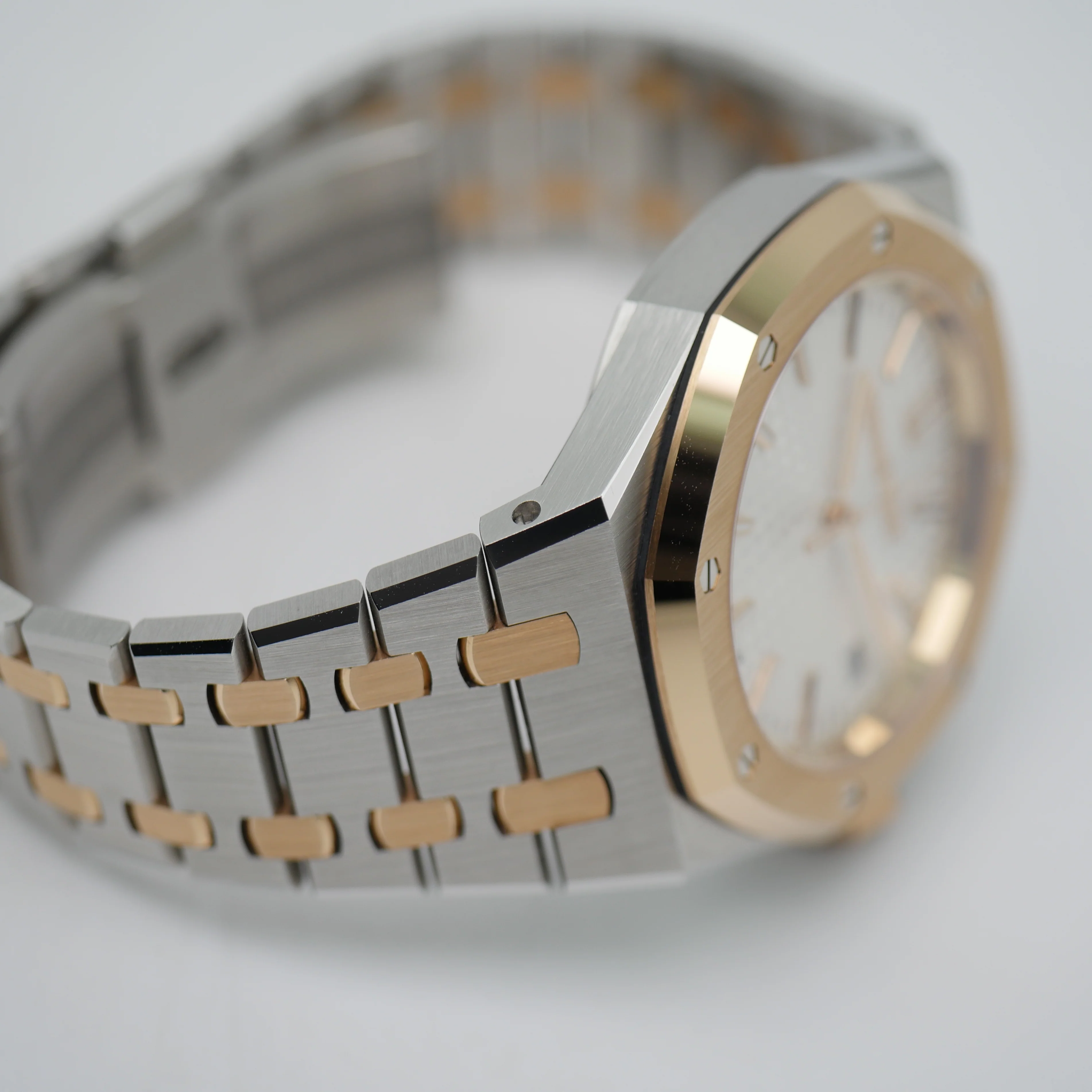 Audemars Piguet Royal Oak – Ref. 15550SR.OO.1356SR.02, New – Image 2/13
